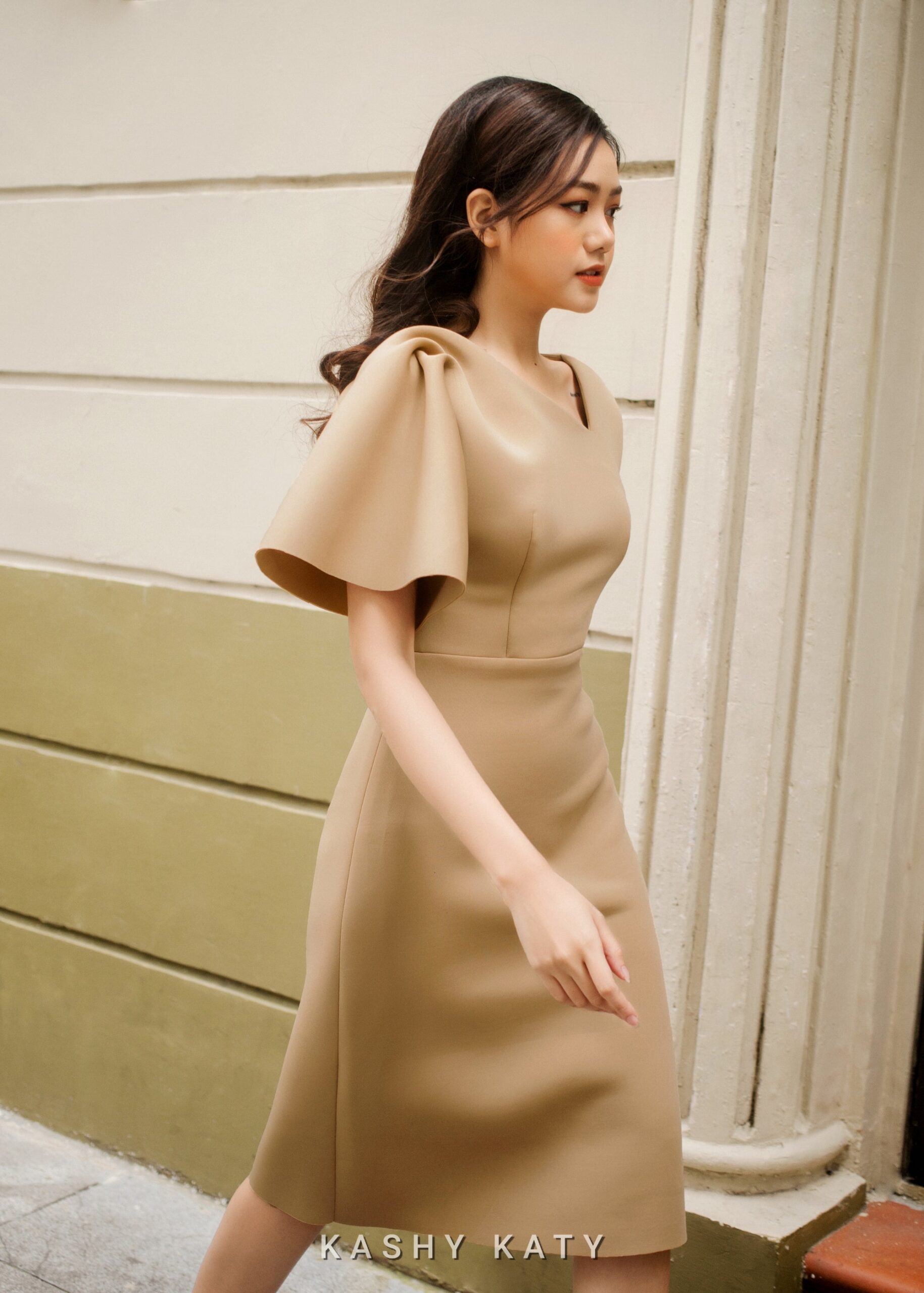 Camila Refined Midi Dress with Graceful Flutter Sleeves - Image 4