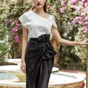 AMARA Set Short Sleeves Blouse With Silk Skirt